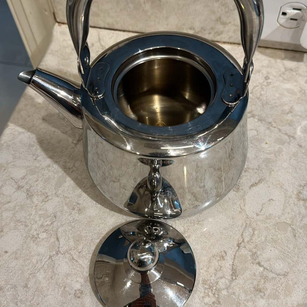 Kettle FINAL PRICE ❤️ - Picture 2 of 2